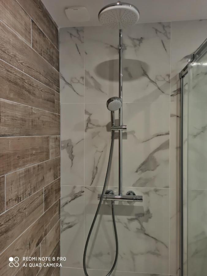 Апартаменты Triplex 110 M2 Centre Historique Avec Jacuzzi Динан Экстерьер фото
